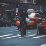 Vélos électriques non conformes : la confiscation de batteries des VAE « illégaux » à l’ordre du jour à New York