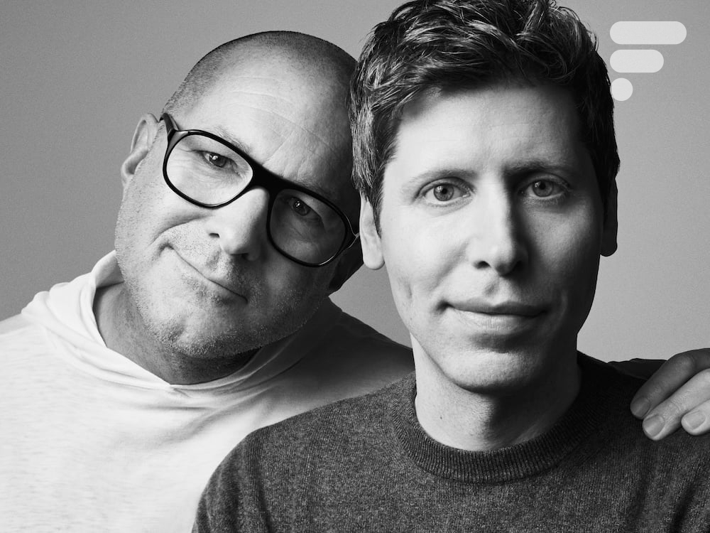 Jony Ive et Sam Altman en noir et blanc