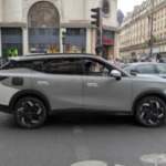 On a croisé cette voiture chinoise à Paris, mais c’est quoi ?