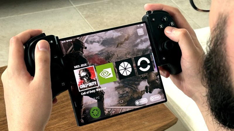 Manette XXL, prix réduit&nbsp;: notée 9/10, la Razer Kishi V3 Pro XL, qui peut accueillir un smartphone ou un iPad Pro, coûte moins de 170&nbsp;€
