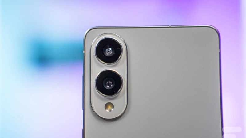 Coup d’arrêt chez Samsung : les Galaxy S26 Edge et Z TriFold 2 ne sont pas à l’ordre du jour