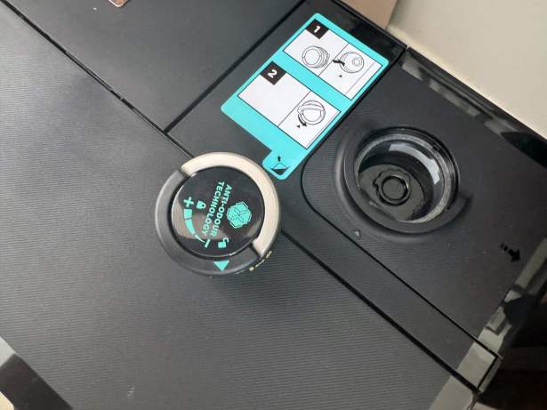 Shark PowerDetect NeverTouch Pro 2-en-1 (1)