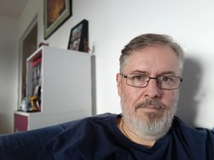 TCL 60 SE NXTPAPER - selfie Portrait 1