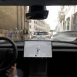 « Impossible de dire si c’est un humain » : un expert de Nvidia bluffé après avoir testé la conduite autonome de Tesla