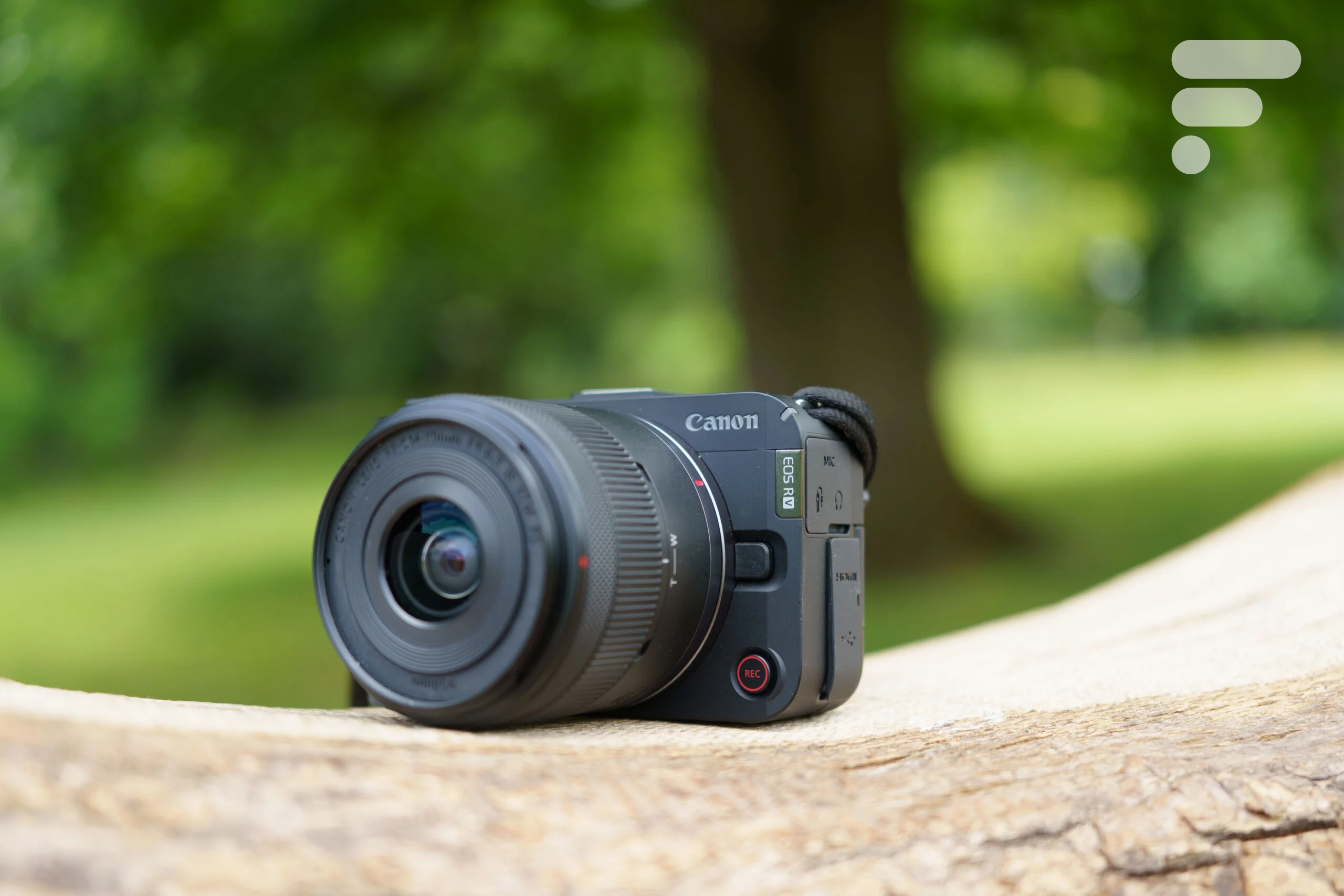 Canon EOS R50V