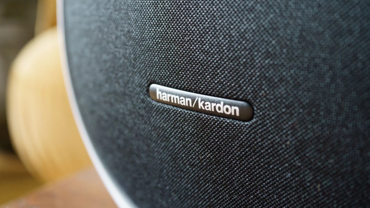 Harman Kardon Onyx Studio 9
