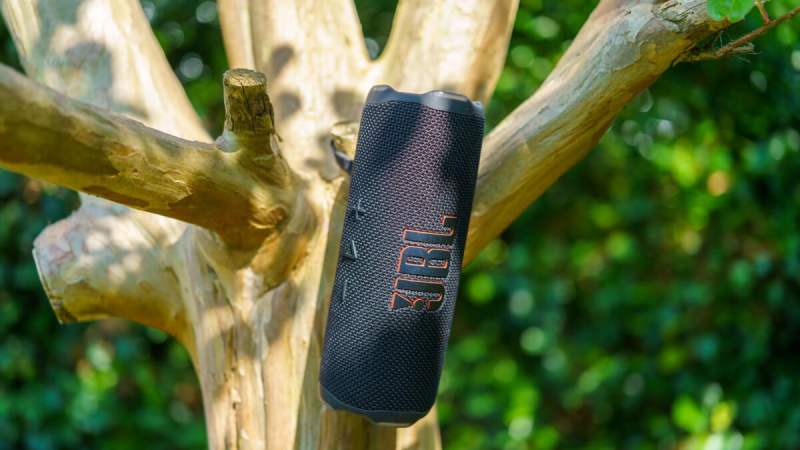 La JBL Flip 7 en promo à moins de 100&nbsp;€&nbsp;: une première pour cette enceinte notée 9/10 au son incroyablement équilibré