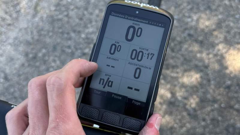 Ce compteur GPS bradé à -33 % sur Amazon est l’alternative parfaite au Garmin Edge 1050