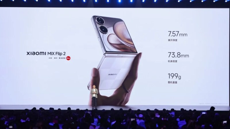 Le pliable Mix Flip 2 officialisé : Xiaomi vise Samsung avec une batterie record et un prix agressif