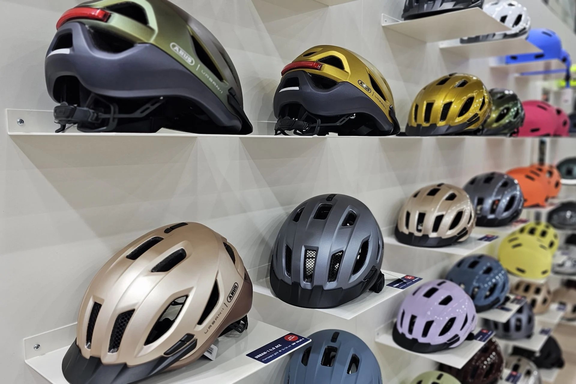 Abuso de capacetes de bicicleta eurobike 2025