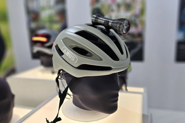 Abuso de capacete Taipan Vélo