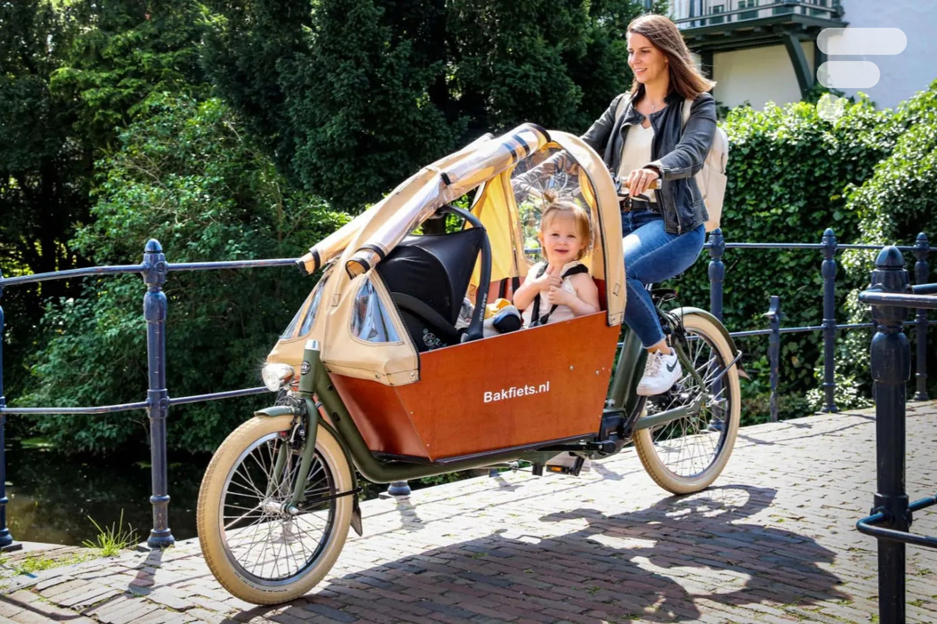 Bakfiets CargoBike Long Steps vélo cargo électrique