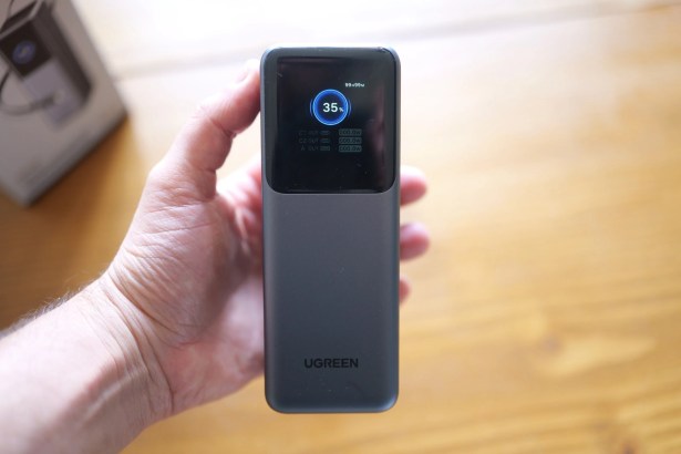 Batteries et chargeurs - Frandroid - P1089952