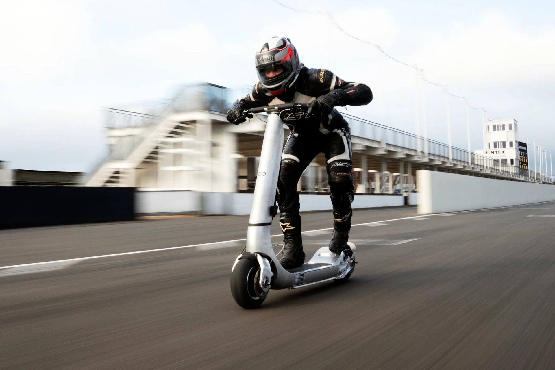 Bo Turbo trottinette &eacute;lectrique puissante