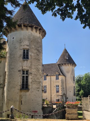Chateau de Savigny
