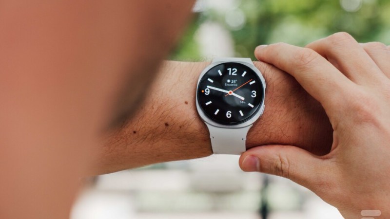 Test de la Samsung Galaxy Watch 8 : une montre tout en finesse, au format innovant