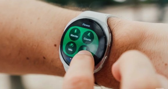 Les cartes sur la Samsung Galaxy Watch 8 // Source : Robin Wycke - Frandroid