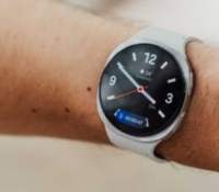 La « Now Bar » sur la Samsung Galaxy Watch 8 // Source : Robin Wycke - Frandroid