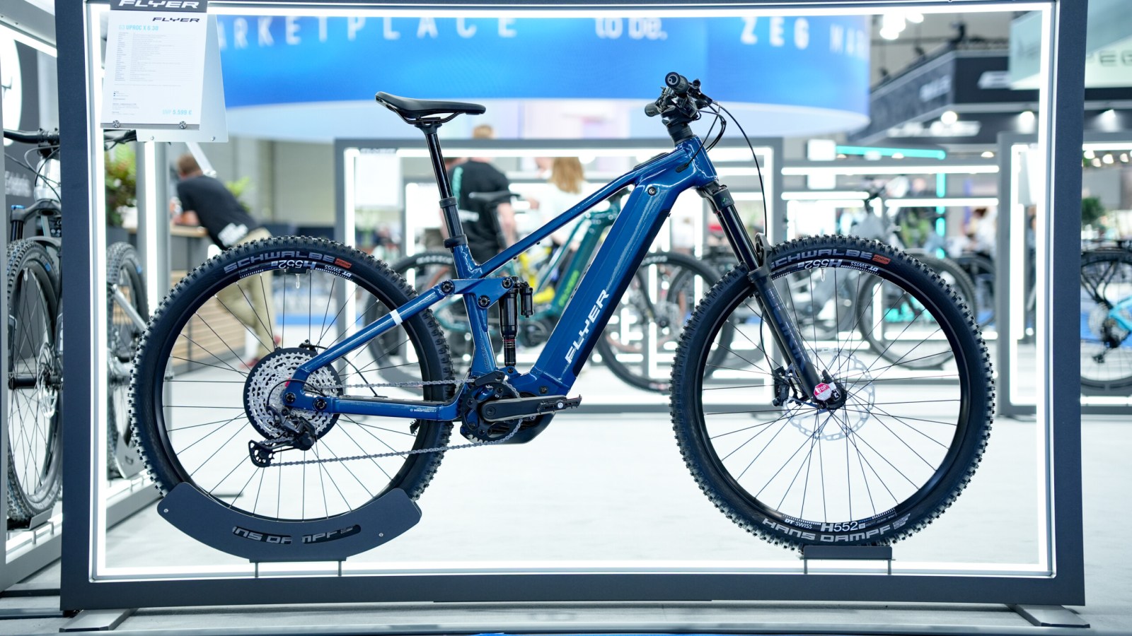 Avec les meilleurs moteurs Bosch, les nouveaux vÃ©los Ã©lectriques de Flyer veulent...