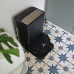 Test de l’Ecovacs Deebot X9 Pro Omni : le robot aspirateur qui impressionne par sa puissance mais déçoit par sa fiabilité