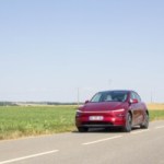 Le Tesla Model Y vole la couronne à la R5, la Dacia Spring est de retour et Audi cartonne : quel curieux mois de septembre pour les voitures électriques