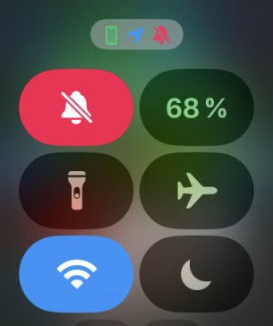 Centre de contrôle sur l'Apple Watch Series 10 sous watchOS 11 // Source : Frandroid