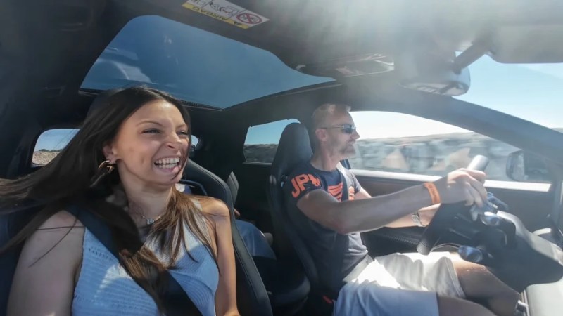« Je suis pas du tout électrique, mais là ça change la donne » : ces Youtubeurs réussissent à faire changer d’avis des anti-électriques