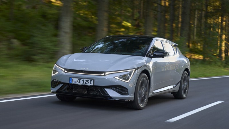 Cette étude prouve une bonne fois pour toutes que les batteries des voitures électriques vieillissent bien, mais Tesla s’est fait battre