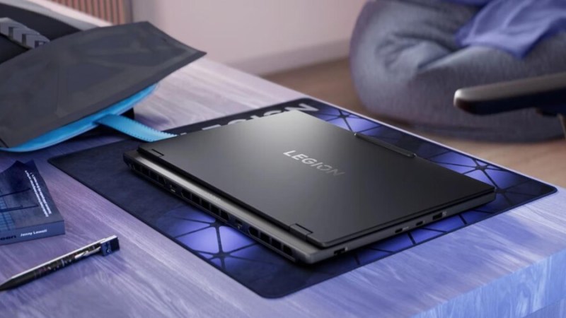 Avec 300 € de moins, ce laptop gamer Lenovo OLED ultra-équipé (RTX 5060, 32 Go RAM) vaut bien plus le détour