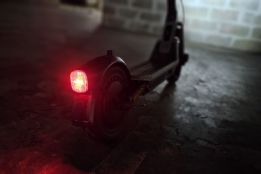 Ninebot E3 Pro E feu arrière stop