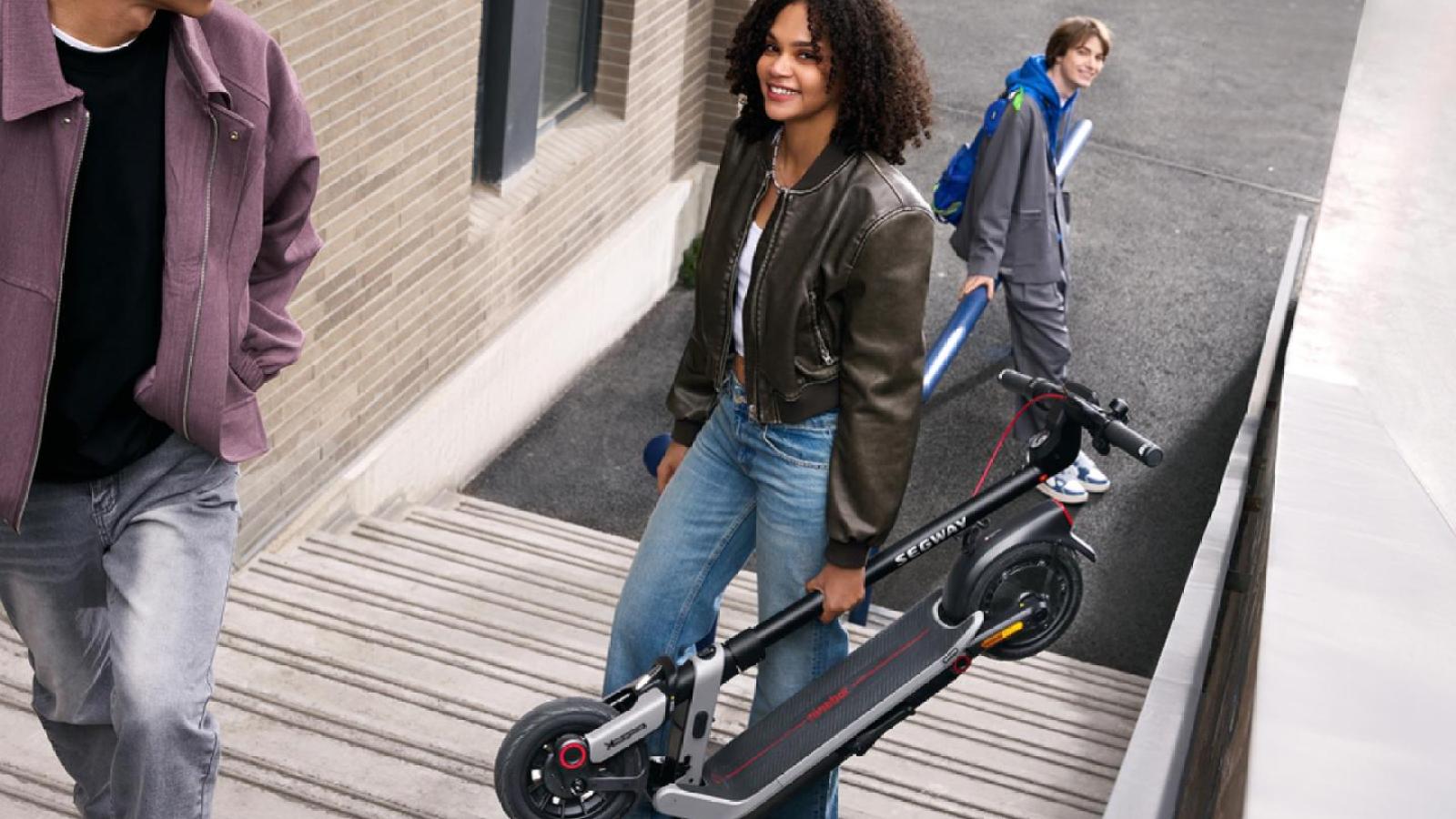 La derniÃ¨re trottinette Ã©lectrique Ninebot avec double suspension est dÃ©jÃ  vendue au...