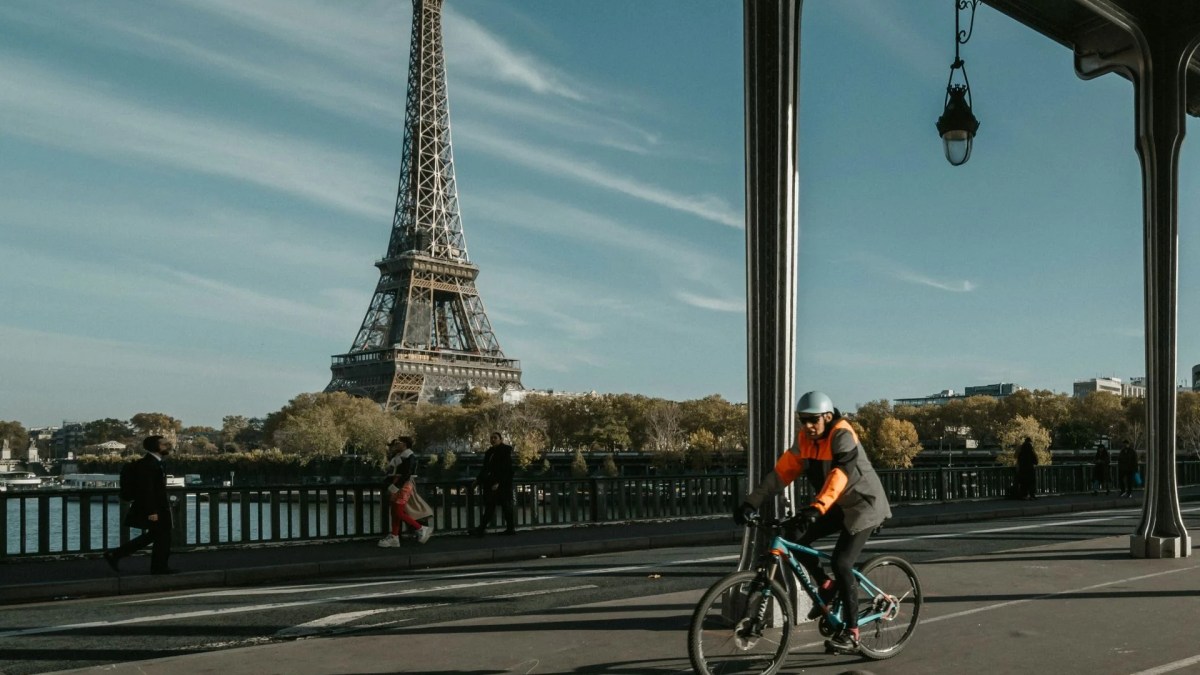 Paris vélo Tour Eiffel