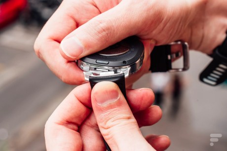 La Samsung Galaxy Watch 8 Classic // Source : Robin Wycke - Frandroid