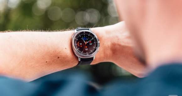 La Samsung Galaxy Watch 8 Classic pour illustration // Source : Robin Wycke - Frandroid