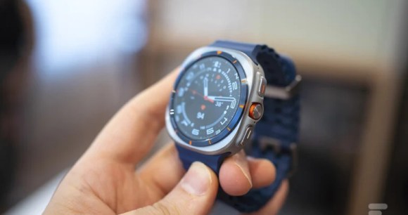 La Samsung Galaxy Watch Ultra de 2025 // Source : Geoffroy Husson - Frandroid