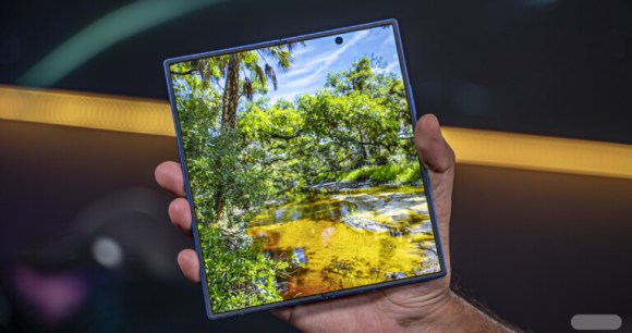 Samsung Galaxy Z Fold 7 // Source : Chloé Pertuis - Frandroid