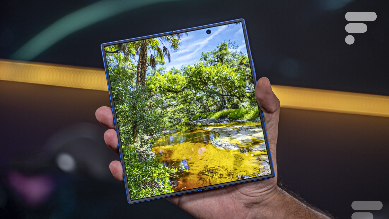 Le Samsung Galaxy Z Fold 7 devient l’un des smartphones pliants récents les moins chers...