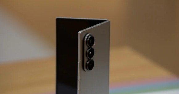 Samsung Galaxy Z Fold 7 // Source : Arnaud Gelineau - Frandroid