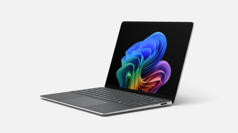 Le nouveau Surface Laptop 5G montre que Microsoft n’a pas complètement abandonné Intel