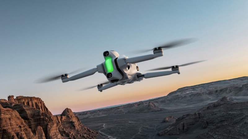 Ce drone FPV 360 degrés débarque en France et filme absolument tout autour de vous