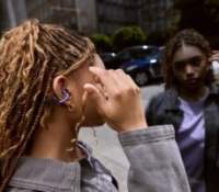 606179-LS_JBL_Soundgear-Clips_Lifestyle-Image_Purple_2-c5cd52-original-1754922866-resized