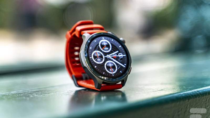 Cette endurante montre connectée avec plus de 20 jours d’autonomie est enfin à moitié prix