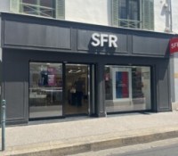 Boutique_SFR_Grande_Rue_de_la_Croix-Rousse_(Lyon)_juin_2023