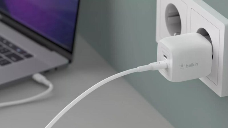 Compact et rapide, ce chargeur Belkin USB-C 45 W à petit prix est super pratique