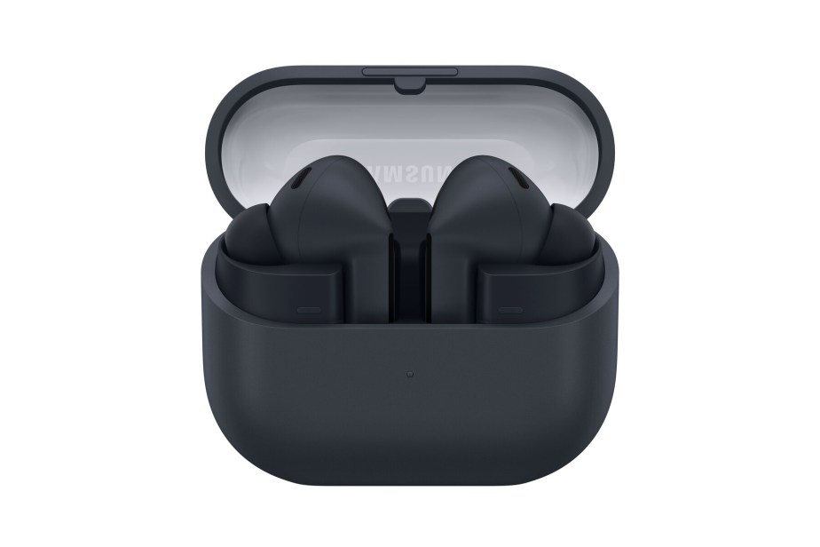 csm_Buds3-FE_Black_007_Case-Opened_RGB_3d6f818baa