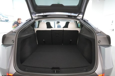 Tesla Model Y Performance (2025) // Source : Jean-Baptiste Passieux - Frandroid
