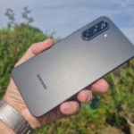Test Samsung Galaxy A17 5G : arrivée timide l’IA, mais aucune évolution technique significative