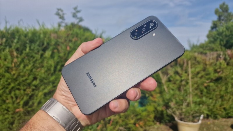 Test Samsung Galaxy A17 5G : arrivée timide l’IA, mais aucune évolution technique significative Test Samsung Galaxy A17 5G : arrivée timide l’IA, mais aucune évolution technique significative