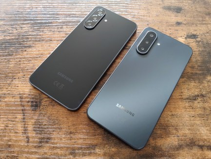 Galáxia A17 - VS Galáxia A26 1 oplus_262144