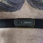 Fonctionnant sans montre connectée, la ceinture cardiofréquencemètre Garmin pour les sportifs passe à -41%